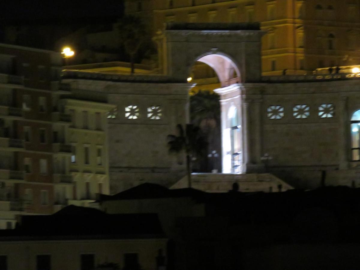 Luna Rossa Rooms Cagliari Esterno foto