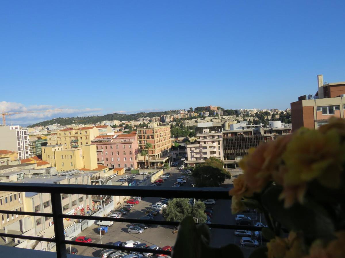 Luna Rossa Rooms Cagliari Esterno foto