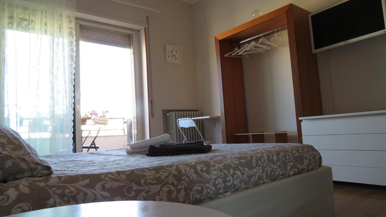 Luna Rossa Rooms Cagliari Esterno foto