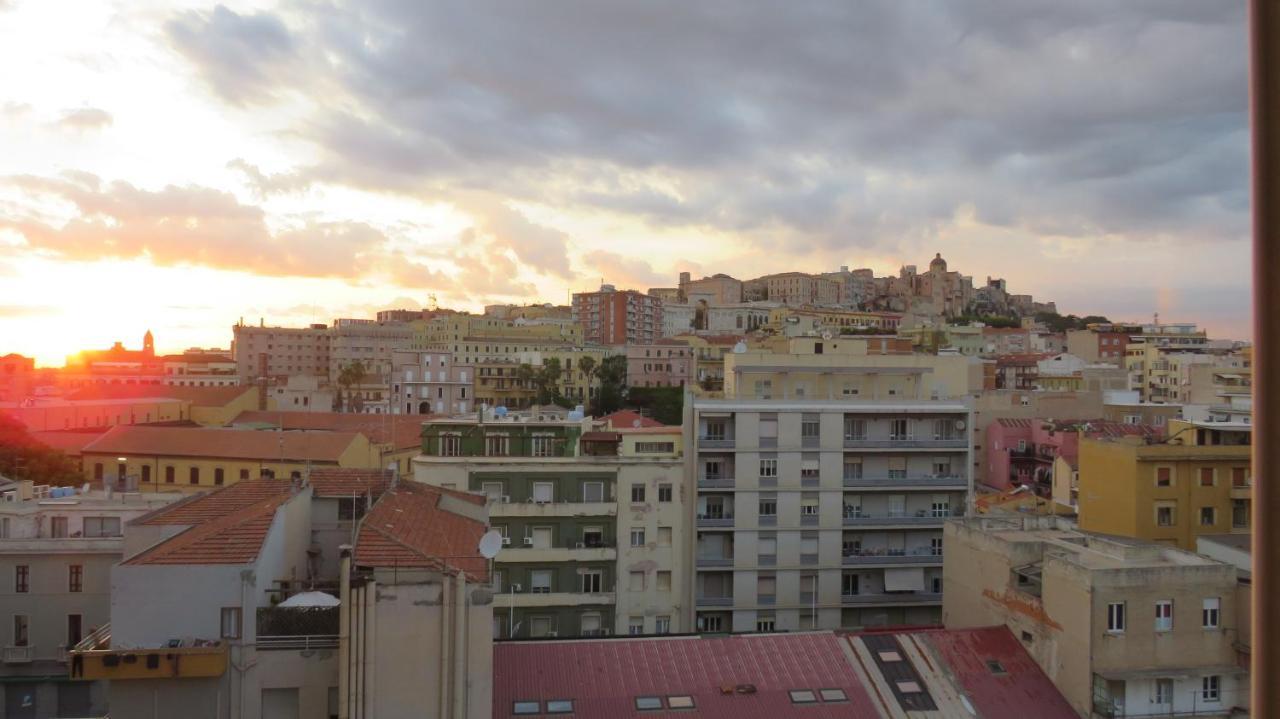 Luna Rossa Rooms Cagliari Esterno foto