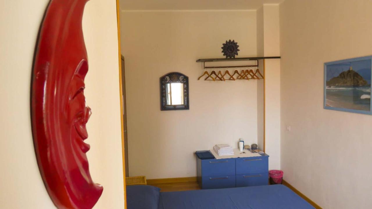 Luna Rossa Rooms Cagliari Esterno foto